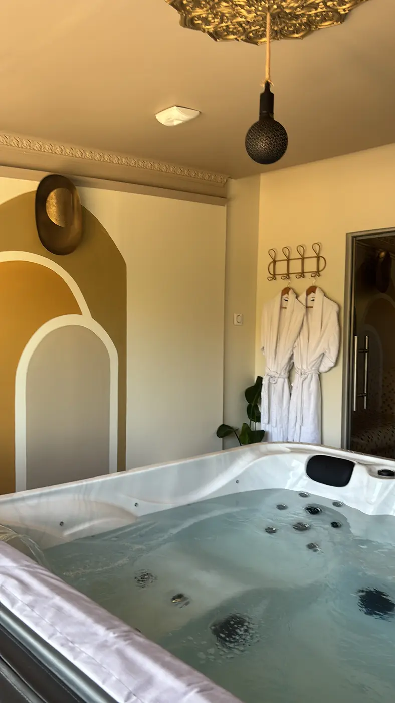Le spa et le hammam privatifs de la Suite Temps d’Orient